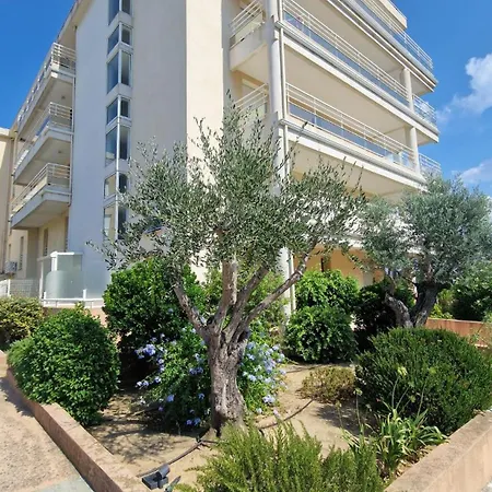 Port Calvi- T3 Sea View Apartmán Calvi (Corsica)