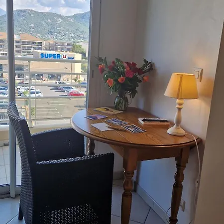 Port Calvi- T3 Sea View Apartmán Calvi (Corsica)