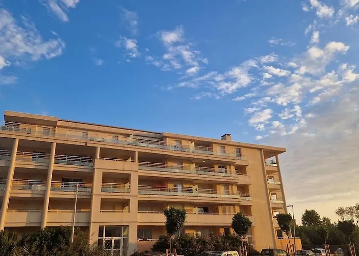 Port Calvi- T3 Sea View *