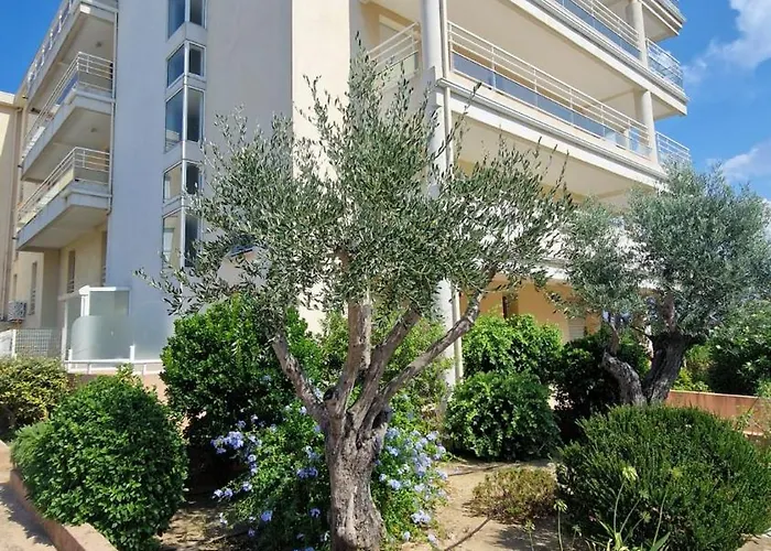 Port Calvi- T3 Sea View Apartment Calvi (Corsica)