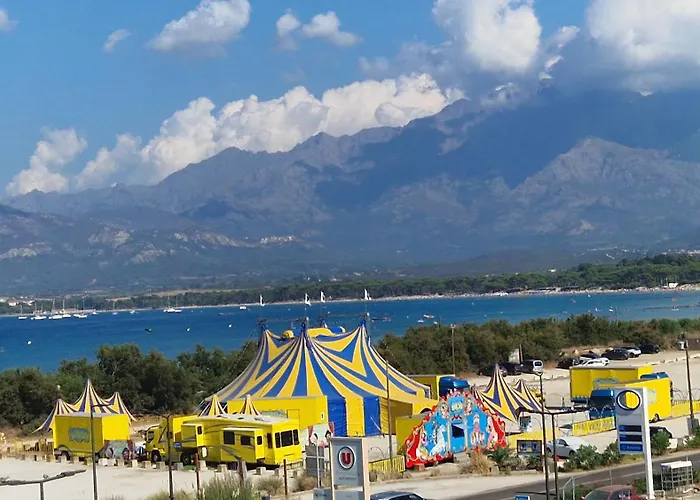 Port Calvi- T3 Sea View *